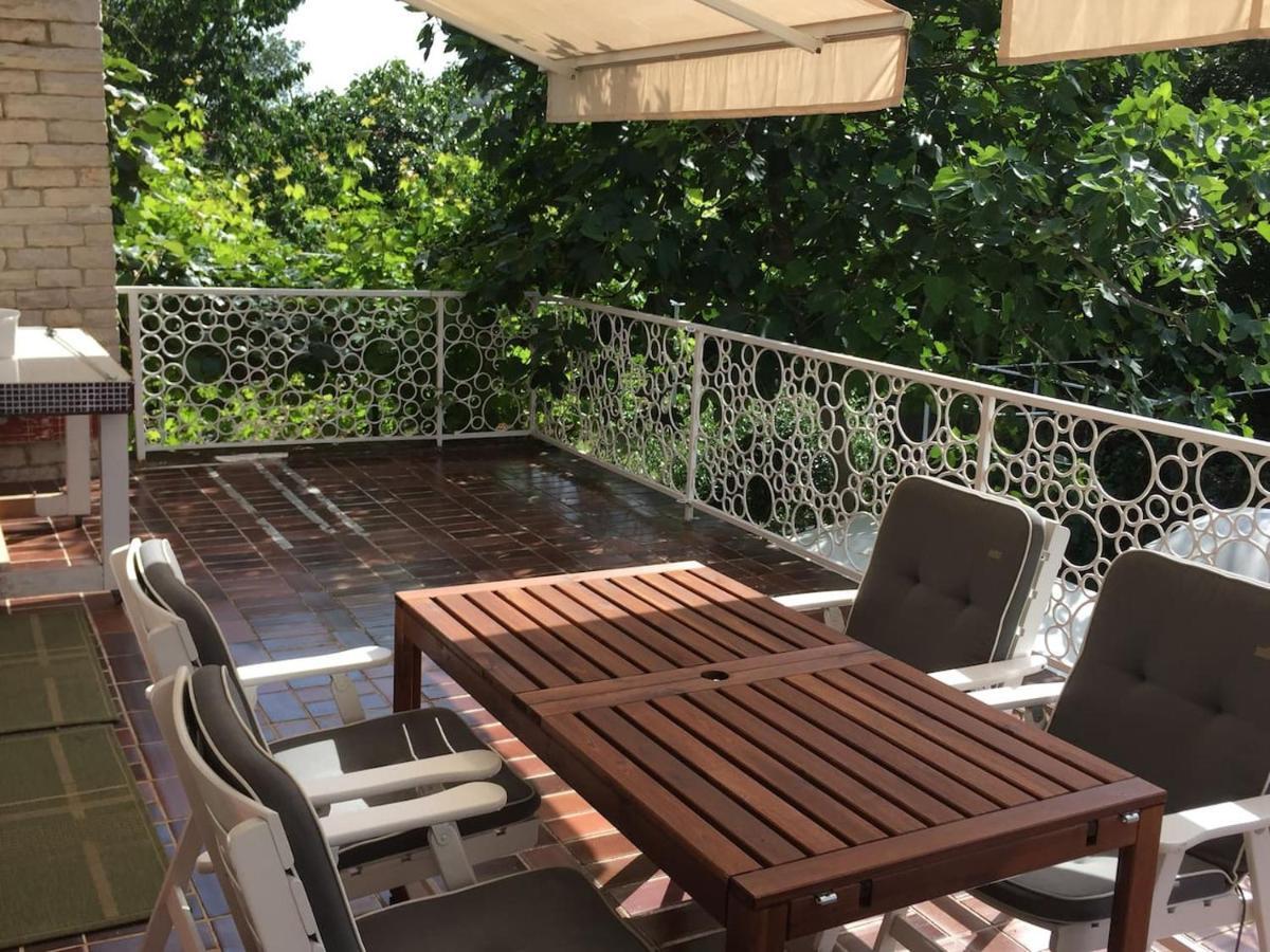 Domic ,Two Bedrooms Whit Large Terrace Njivice Dış mekan fotoğraf